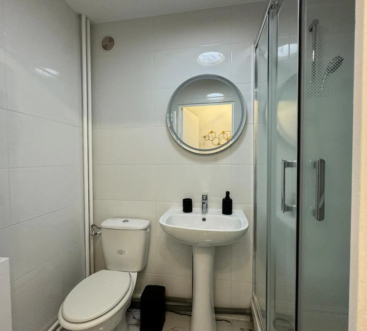 Furnished Studio Paris 17